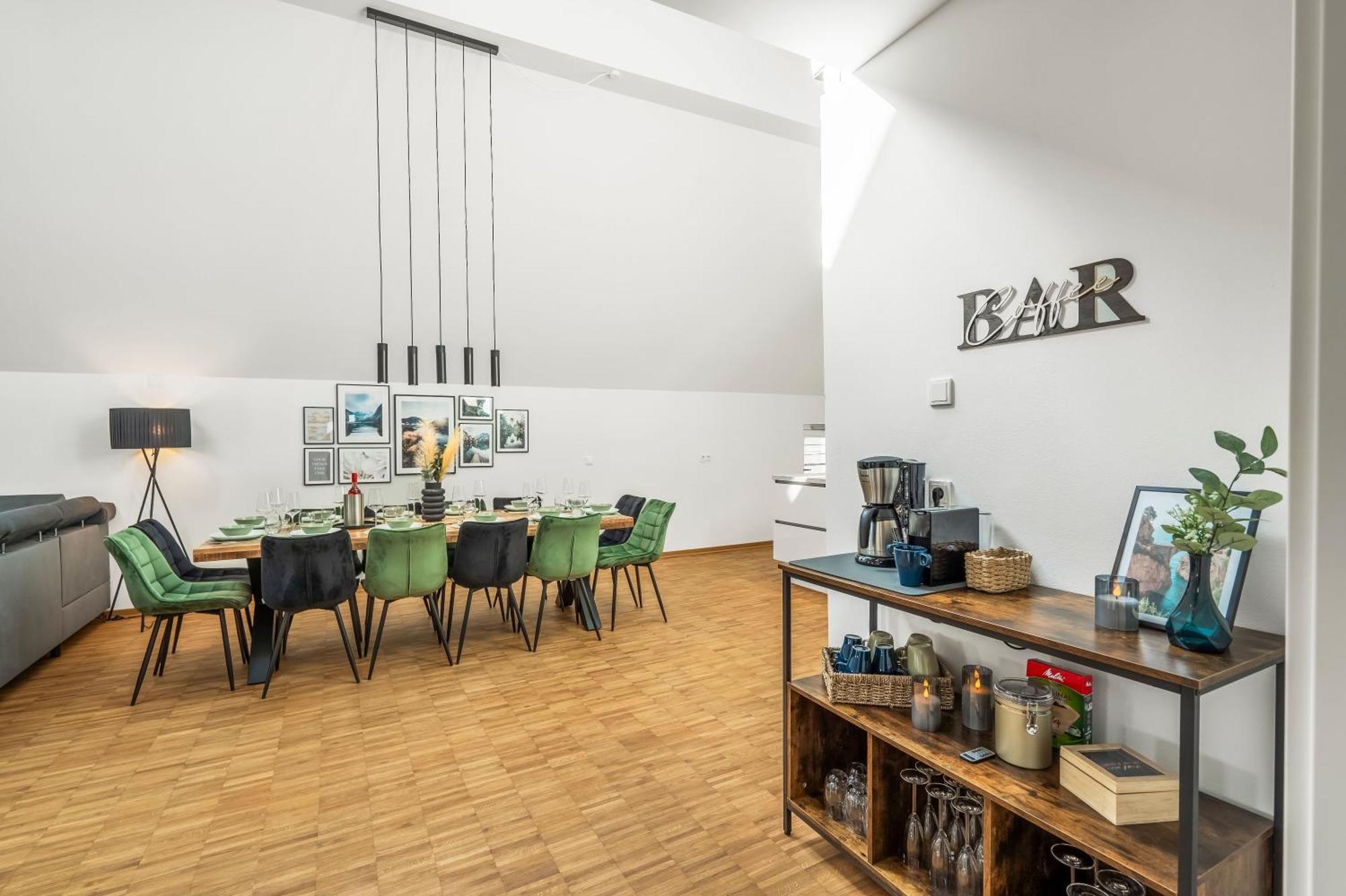 Apartamento Dnd Design Loft I 170Qm I Parken I Balkon I Workstation I Netflix I Kaffee I Waschmaschine I Trockner I Xbox I Ausblick Wurzburgo Exterior foto
