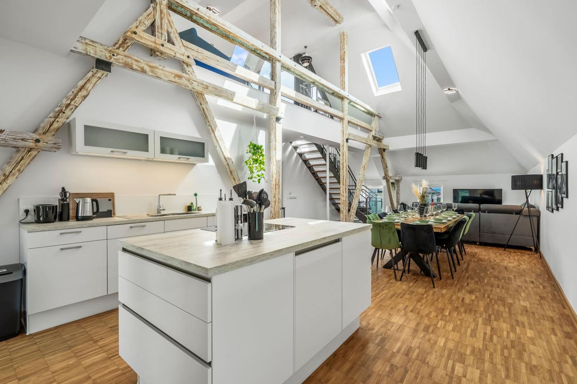 Apartamento Dnd Design Loft I 170Qm I Parken I Balkon I Workstation I Netflix I Kaffee I Waschmaschine I Trockner I Xbox I Ausblick Wurzburgo Exterior foto