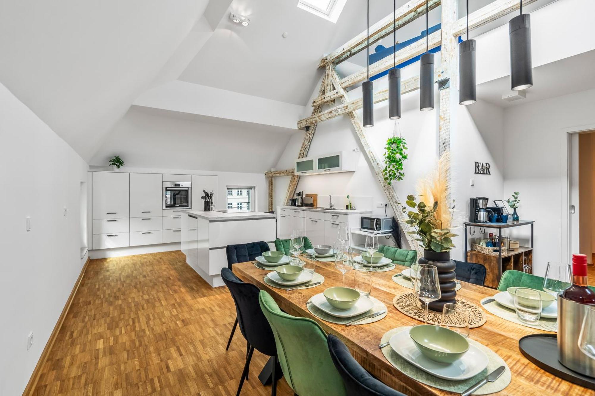 Apartamento Dnd Design Loft I 170Qm I Parken I Balkon I Workstation I Netflix I Kaffee I Waschmaschine I Trockner I Xbox I Ausblick Wurzburgo Exterior foto